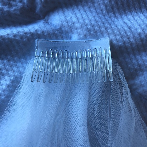 Wedding Veil - Picture 2 of 4